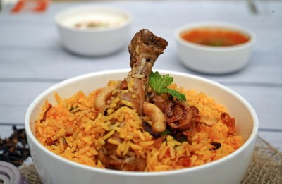 Zo maak je thuis de lekkerste kip biryani